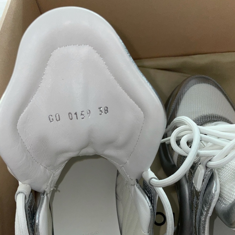 Louis Vuitton Archlight Sneaker - Picture 9 of 14